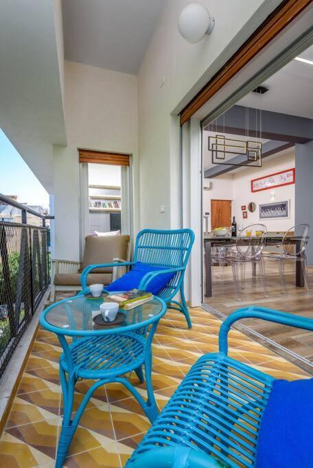 New Modern & Quiet 2br/2 Bath By Frishman Beach Apartment *